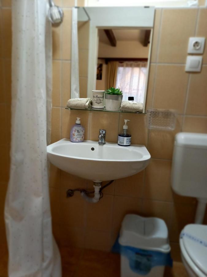 Vila Idill Ueduelohaz Tiszafüred Exteriér fotografie